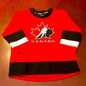 Team Canada jersey size 18 M